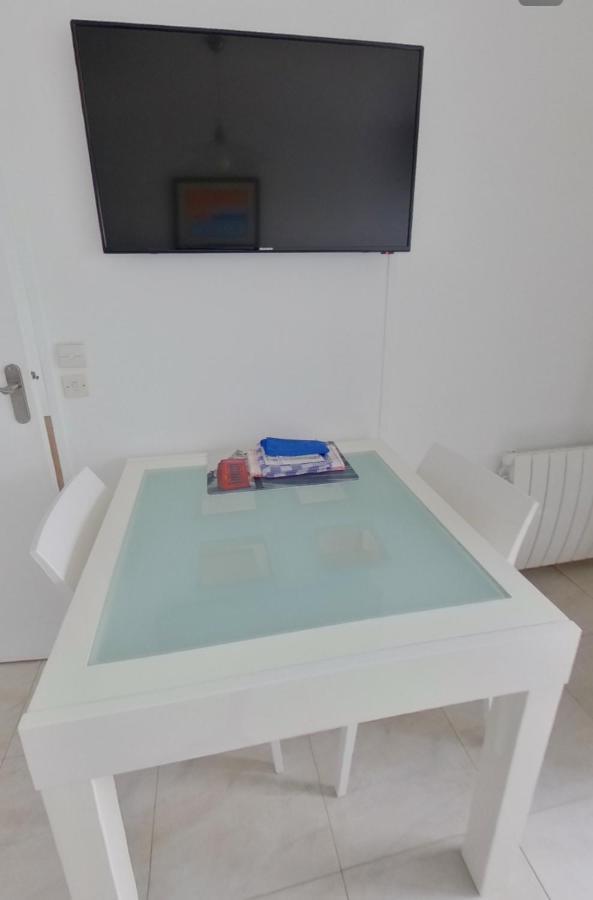 Appartement Proche De La Mer Courseulles-sur-Mer Kültér fotó